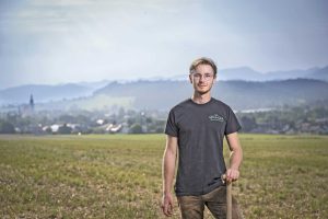 Valentin Seiringer, Ackerbauer des Jahres, auf einer seiner Flächen in Österreich.