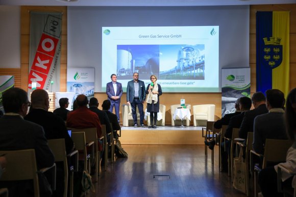 <p style="text-align:left;line-height:1;color:#38761d;font-size:14px;font-weight:bold;font-family:Helvetica,Arial">Rückblick grüngas24-Kongress</p>