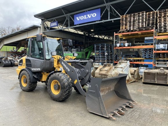 <p style="text-align:left;line-height:1;color:#38761d;font-size:14px;font-weight:bold;font-family:Helvetica,Arial">Gebrauchtmaschinen-Börse: Volvo L25H Electric</p>